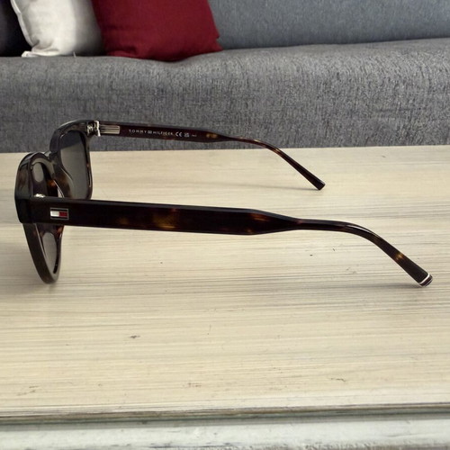 Tommy Hilfiger sunglasses, brown