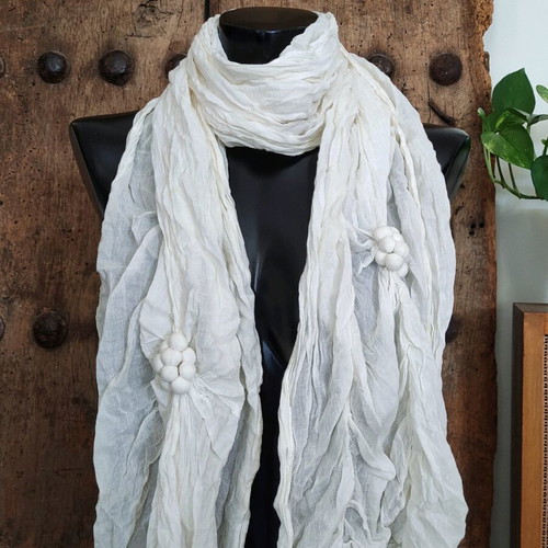 Coquette Sisley scarf ecru like new with shirred details