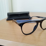 Levi's glasses frame like new