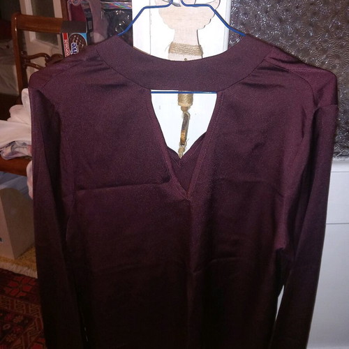 Paranoia satin blouse like new, size S, damask color