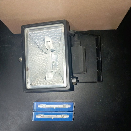 Projector used with two new bulbs