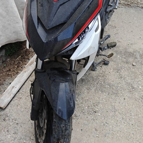Malaguti 125 E moped used with minor damages