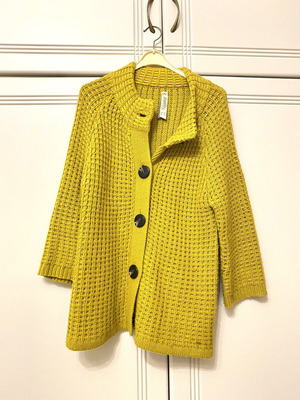Pull&Bear wool mustard knit cardigan size M, like new