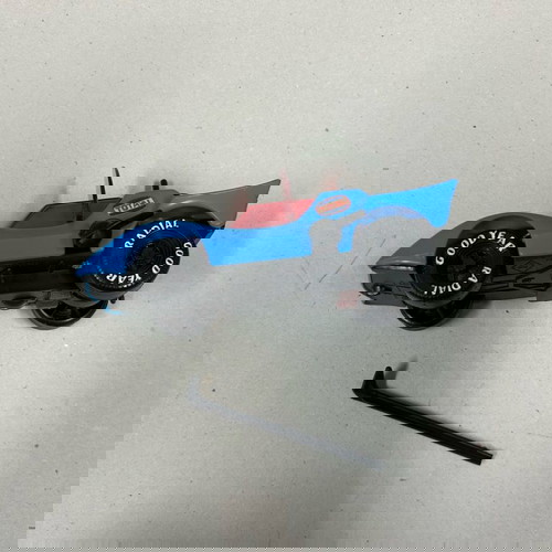 Αυτοκίνητο κουρδιστό μινιατούρα Αδερφοί Παππάς καινούργιο με φθορά