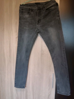 Τζιν αντρικό Zara σε άριστη κατάσταση, νούμερο 42, γκρι σκουρό