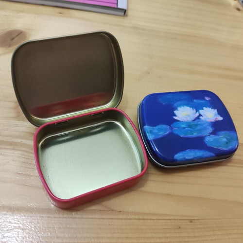 Small decorative boxes like new for medicine etc.