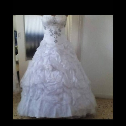Wedding dresses used in excellent condition, sizes from small to xlarge, white
