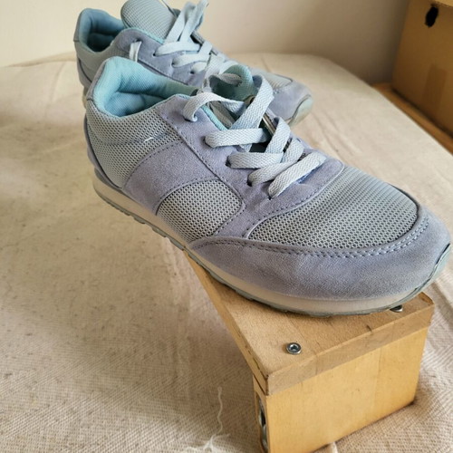 Ideal Shoes athletic shoes size 39 used, turquoise