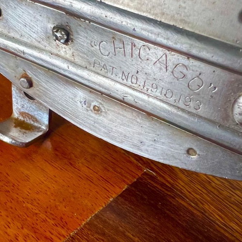 Chicago vintage skates used, metallic and adjustable from 1950