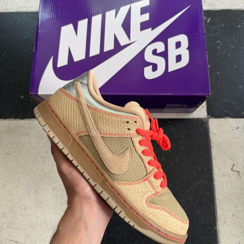Nike Dunk SB Som Tum sneakers, beige, size 42.5