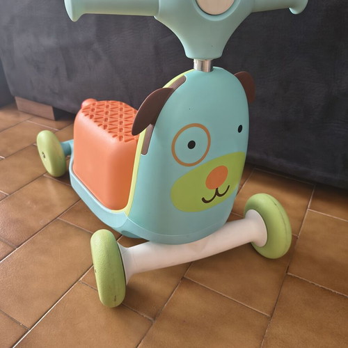 Skip and hop kids scooter used