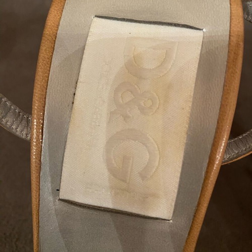 Dolce & Gabbana sandals with roses like new, beige