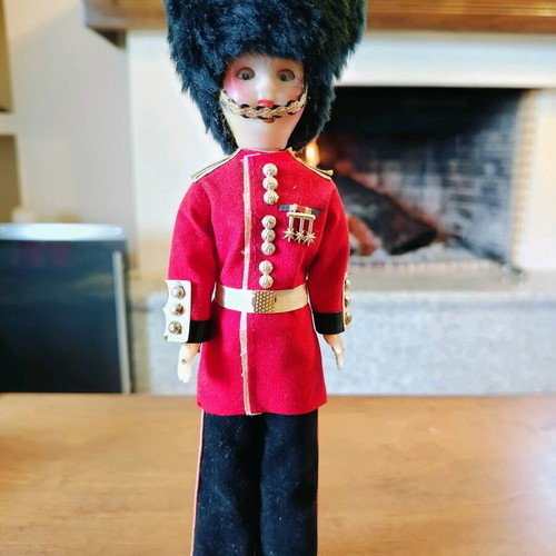 Collectible miniatures with traditional costumes like new