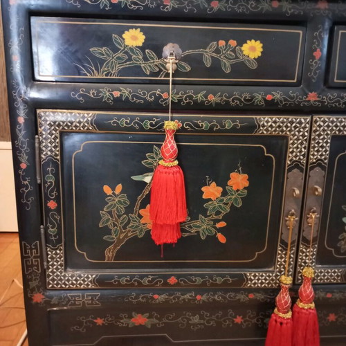 Chinese painted display cabinet used, dimensions 1.00m x 1.70m