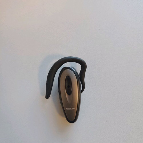 Nokia BH-202 Bluetooth Headset used