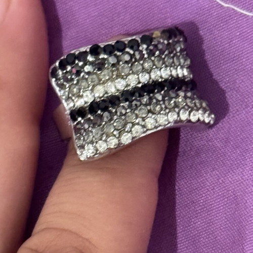 Ring adjustable black and white ombre rhinestone dome used
