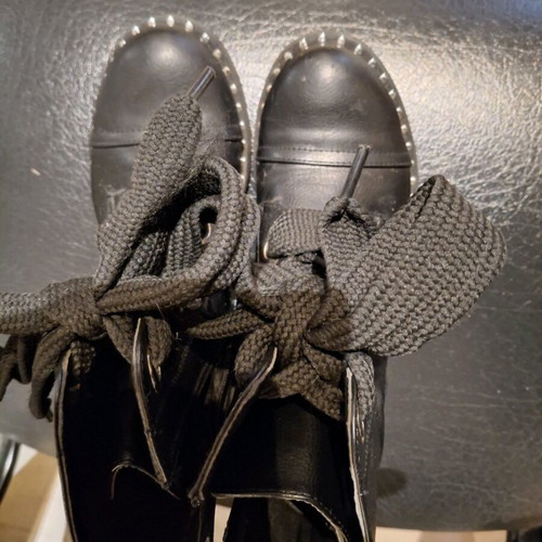 Adam's Shoes leather ankle boots size 36 used with metal details