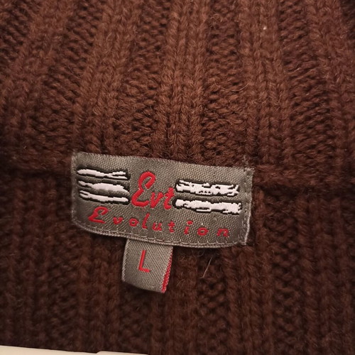 Evolution brown sweater used, size Large
