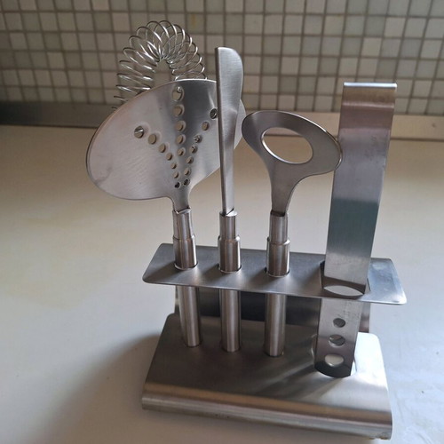 Habitat cocktail set 4 pieces like new, stainless steel with stand