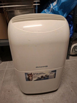 Philco i Dry 16 lt dehumidifier lightly used
