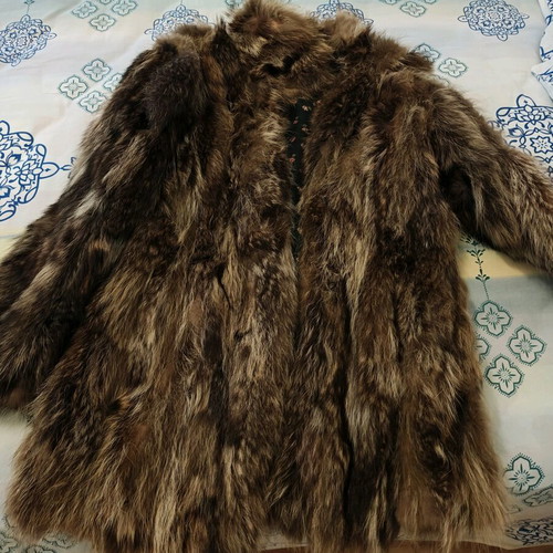 Women's mink fur coat like new with fox or raccoon fur