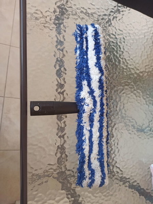 Window cleaning brush used, washable
