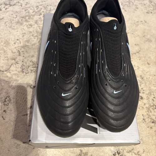 Nike Tiempo Magista Elite AG football shoes size 44 like new, black