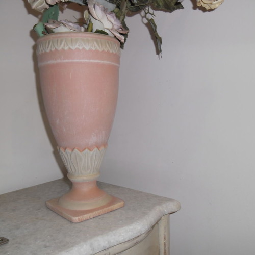 Ceramic slim vase salmon