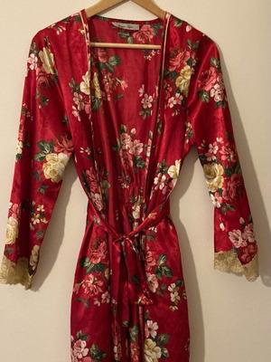 Morgan Taylor Burgundy Floral Robe Size XS Like New