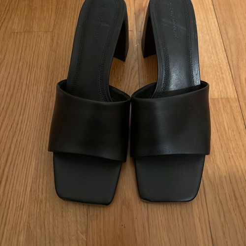 stradivarius mule