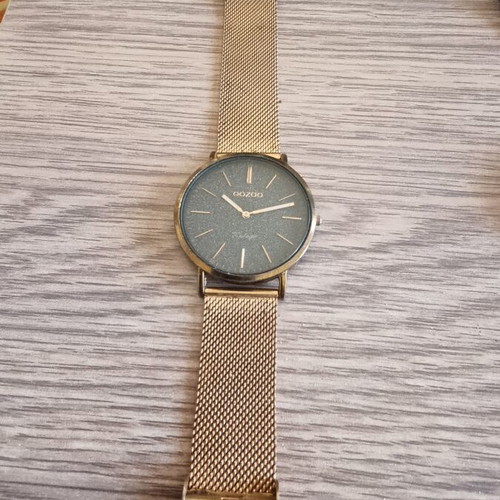 Oozoo Vintage Quartz Women's Watch used with Glitter Dial and Gold Mesh Bracelet