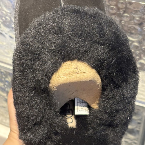 Ugg slippers new black with fur size 39 EU