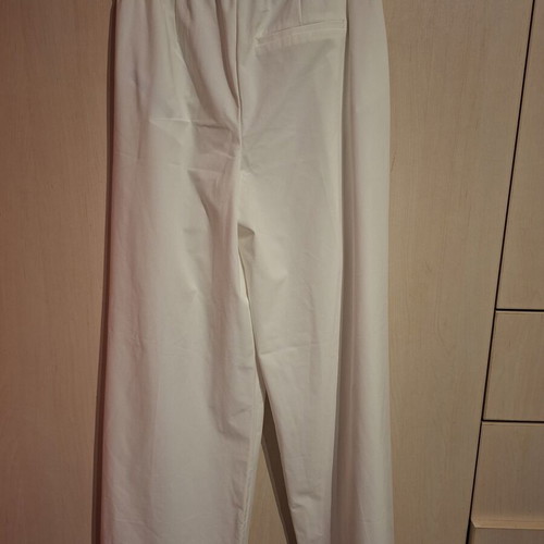 Bershka White Pants with Elastic Waist, Pleats and Pockets, New