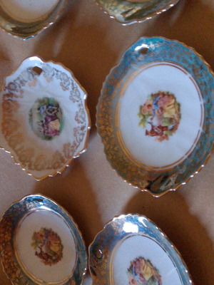 Σετ 5 vintage διακοσμητικά πιάτα OTO Prima Porcelane σαν καινούργιο