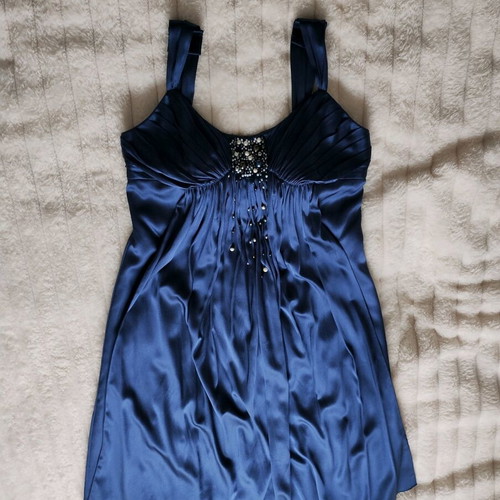 Cocktail dress like new with appliqué pearls blue size M