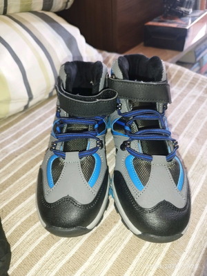 LCW STEPS boys' trekking shoes size 33 new