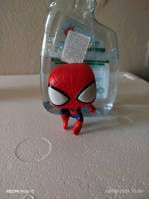 Funko Pop Marvel Spider-Man μεταχειρισμένο, με σπασμένη βάση