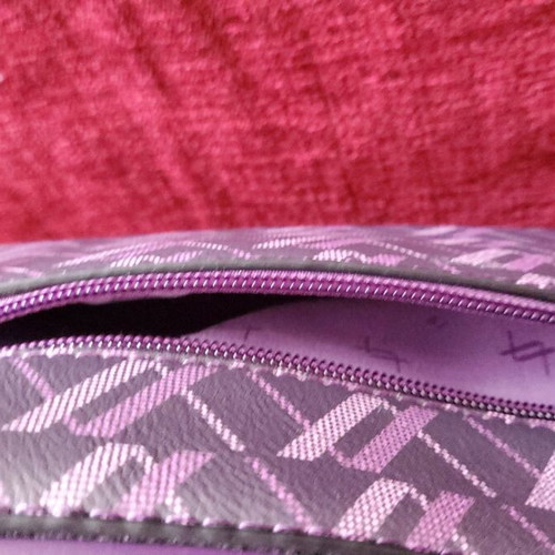 Verde crossbody bag like new, purple