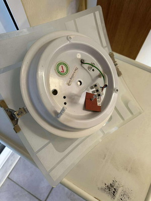 Ceiling light fixture without box and bulbs
