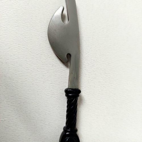 Authentic Hasbro 1986 axe accessory for Samurai Ninja figure like new