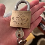 Swallow large padlock used with 3 keys, brass