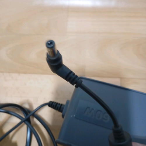 Charger 12 volt 5 amp used