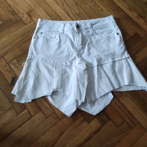 White denim skirt resembling shorts like new