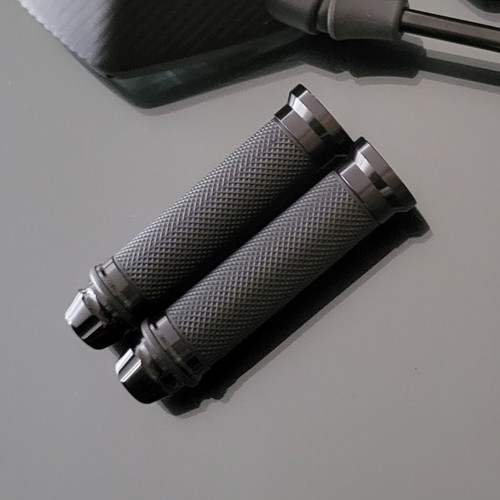 Grips with weights new