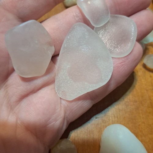 Natural stones and sea glass like new, various sizes and shapes