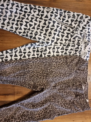 Παντελόνια H&M κοριτσιών άσπρα και καφέ μέγεθος 122 εκ σαν καινούργια, πακέτο 2