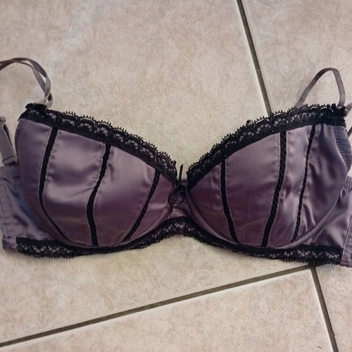 Venus Victoria bra 80C like new, gray