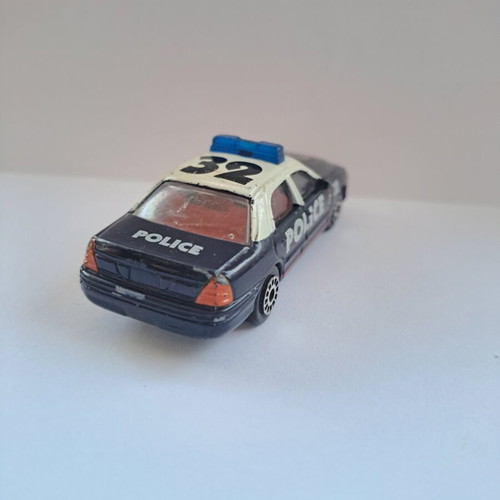 Miniaturh Police Car Ford Crown Victoria Realtoy #32, vintage 2000s