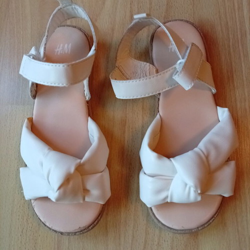 H&M Girls' Sandals size 29 like new, white