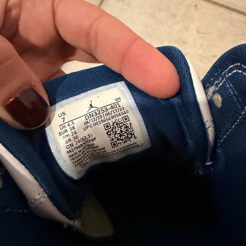 Nike Jordan athletic boots size 38 like new, blue